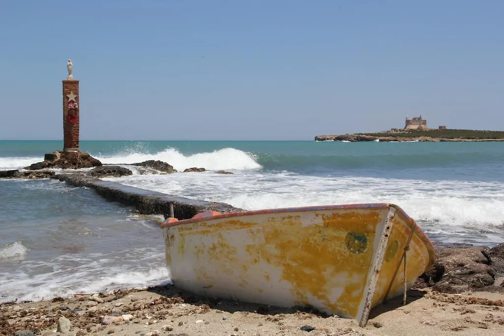 Camere Amarze Plus Portopalo Di Capo Passero بيت ضيافة